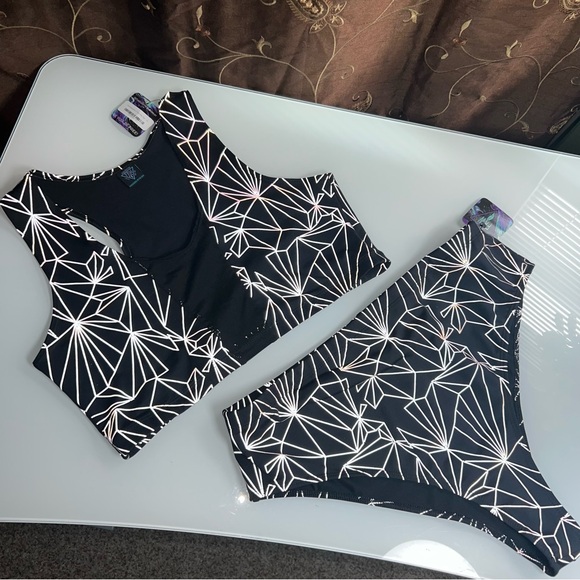 NWT FRW Reflective Rave Set - Picture 1 of 6